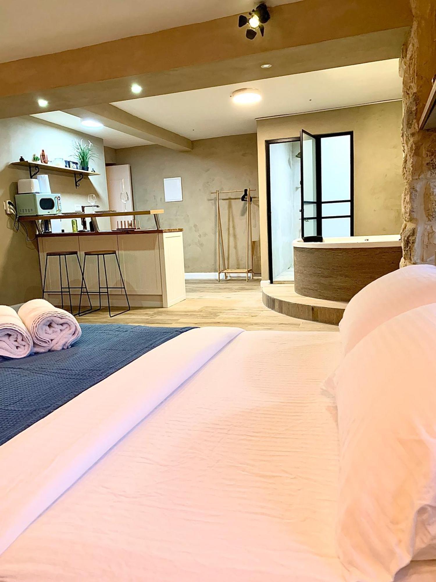 Boutique Apartment In Heart Of Χάιφα Δωμάτιο φωτογραφία